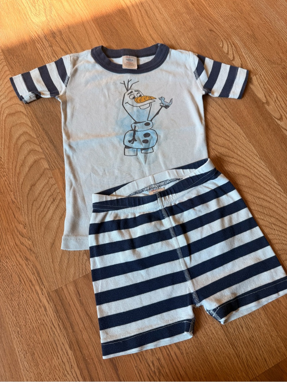Hanna Andersson Kids Olaf Light Blue & Navy Short John Stripe Pajama Set 4